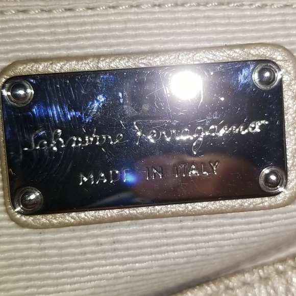 🆕️ Nude Pink Salvatore Ferragamo Purse - Picture 4 of 8